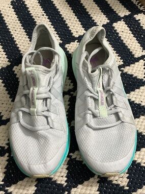 Under Armour Girl’s Infinity 3